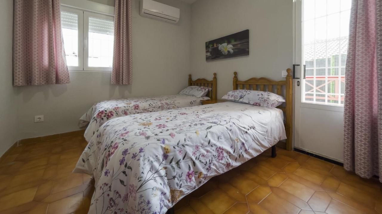 Hébergement de vacances La Casa De La Tinaja Piscina Y Chimenea By Toledo Ap